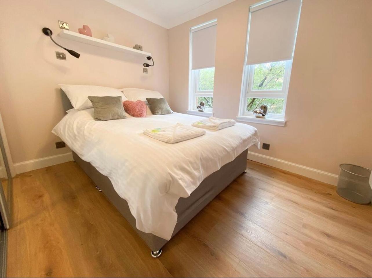 Two Bedroom, Free Private Parking Apartment